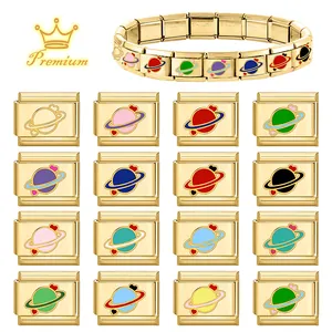 Bracelet italien en acier inoxydable doré avec 16 charms colorés en forme de planète