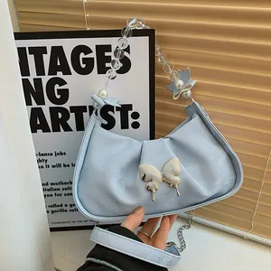 Sac Sous le Bras Plissé pour Femmes Cuir PU Boucle Papillon en Métal Bandoulière en Künstliche Perles Y2K Style Français Sac à Main de Mode