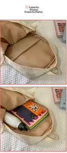 Detailansicht des Rucksack-Innenraums mit Laptopfach und praktischem Stauraum für Reisen