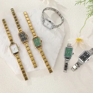 Orologi al quarzo rettangolari con cinturini modulari in acciaio e quadranti romani