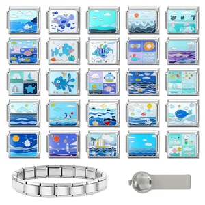 Detail von 25 Meeres-Emaille-Charms und italienischem Charm-Armbandset aus Edelstahl