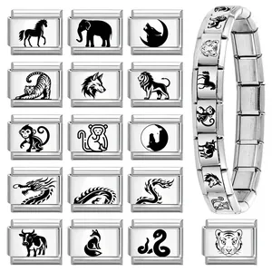 Aanpasbare Italiaanse bedelarmband van roestvrij staal met lasergeëtste dierenpatroon links