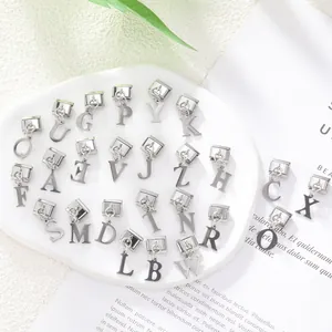 Ciondoli lettere A-Z in acciaio inossidabile per bracciali modulari italiani