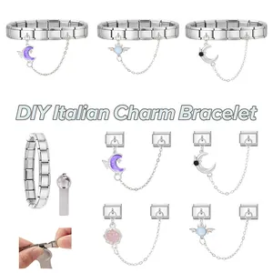Makro-Detail des DIY Italian Charm Bracelet mit Edelstahl-Gliedern und Anhängern