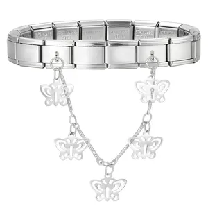 Detail eines italienischen Edelstahl-Charm-Armbands mit fünf hohlen Schmetterlingsanhängern