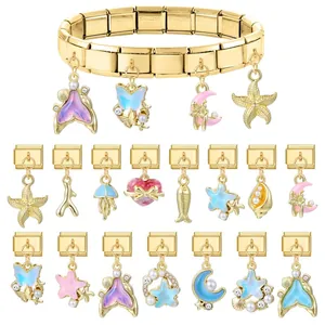 Italienisches Charm-Armband aus goldfarbenem Edelstahl mit Meeres-Emaille-Anhängern