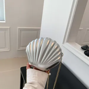 Shell Shaped Crossbody Bag For Women Metallic PU Leather Shell Pattern Shoulder Bag Gold Chain Strap Pearl Charm Fashion Party