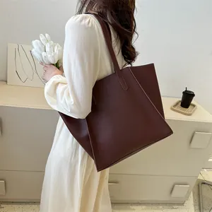 Bolso tote grande y minimalista de cuero marrón oscuro para mujer con estilo casual diario