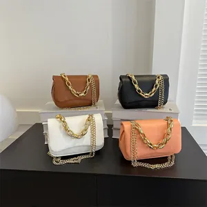 Petit Sac à Bandoulière Carré en Cuir PU pour Femme Vintage Sac à Main Mode avec Grosse Chaîne Dorée Sac Quotidien