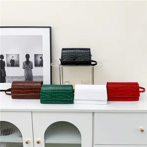 Damen Elegant Krokodilmuster PU Leder Kleine Quadratische Tasche Mode Handheld Schulter Umhängetasche Verstellbarer Gurt
