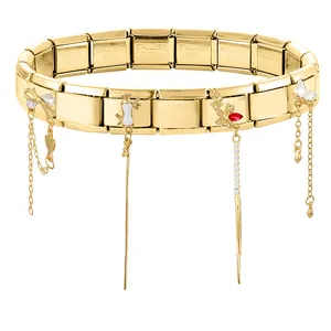 Details des modularen Edelstahlarmbands in Gold mit Kristall-Schmetterling und Quasten