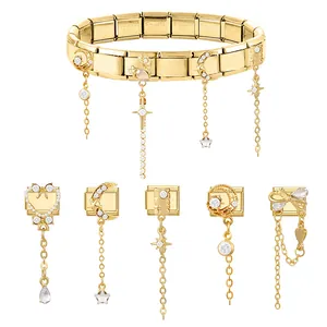 Italienisches Charm-Armband aus goldfarbenem Edelstahl mit Stern- und Mondanhängern
