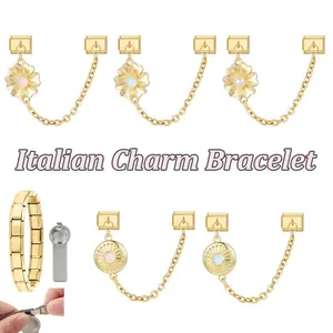 Italienische Charm-Armband-Elemente mit Blumenanhängern und Montagewerkzeug im Detail