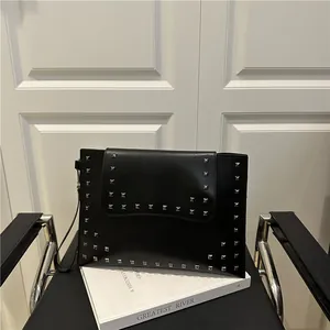Women Fashion Rivet Envelope Clutch Bag Quality PU Leather Handbag With Wristlet Urban Minimalist Evening Party Purse