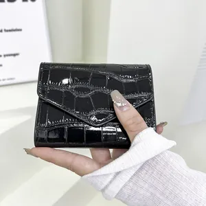 Women Fashion Crocodile Pattern Patent Leather Envelope Clutch Wallet Small Tri-fold Purse Card Holder Handbag Portable Bag
