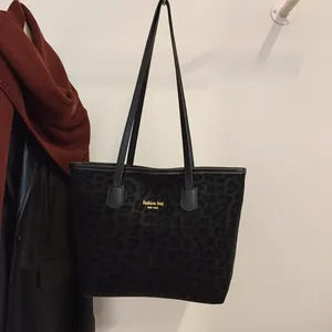 Sac Tote pour Femmes Imprimé Léopard en Cuir PU Grande Capacité Sac à Épaule NEW YORK Lettrage Simple Quotidien Navettage Sac à Main