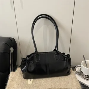 Women Minimalist PU Leather Shoulder Bag Retro Underarm Bag Fashion Commuter Tote Bag Versatile Daily Handbag