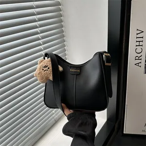 Women Vintage PU Leather Shoulder Bag Simple Solid Color Hobo Bag With Star Hairball Charm Fashion Casual Daily Handbag