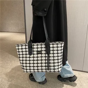 Sac cabas classique en tweed à carreaux noir et blanc avec grande capacité et cuir