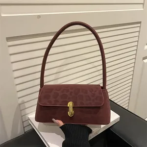Retro burgundy shoulder bag with leopard embossed suede and golden U-shaped buckle