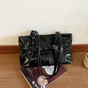 Women Glossy PU Leather Underarm Shoulder Bag Vintage Tote Bag With Metal Buckle Large Capacity Commuting Fashion Handbag