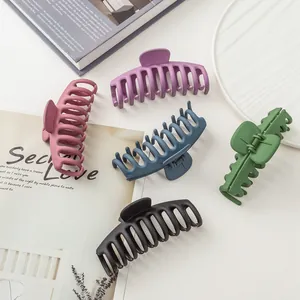 Cinq grandes pinces à cheveux mates de couleurs assorties pour cheveux épais en décor
