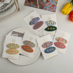 Lot de 2 barrettes à cheveux en tissu brodé fleuri de style pastoral sur carte