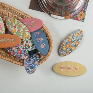 Lot de barrettes à cheveux brodées en tissu aux motifs floraux et couleurs variées