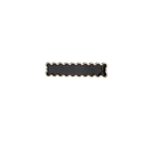 Französischer schwarzer gewellter Haarclip mit glänzendem Finish und minimalistischem Design