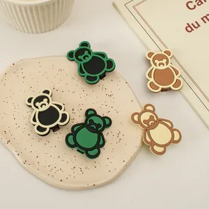 Set di cinque graziose mollette per capelli a forma di orso opaco in vari colori
