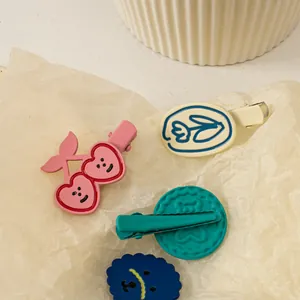 Barrettes à cheveux mignonnes d'ours en dessin animé avec design en alliage mat