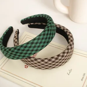 Retro houndstooth padded headband in vintage green and brown thick woven fabric