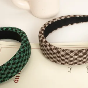 Retro houndstooth sponge headband in green and coffee colors for a high-volume hair look
