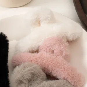 Lot de pinces à cheveux en fausse fourrure de lapin blanche rose grise et noire