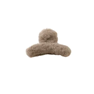Pince à cheveux élégante en fausse fourrure de lapin kaki pour coiffures d'automne