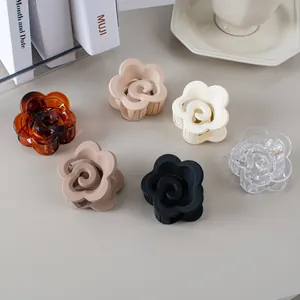 Pince à Cheveux Fleur Ajourée Style Coréen Élégante Griffe à Cheveux en Résine Plastique Dépolie Accessoires Femme