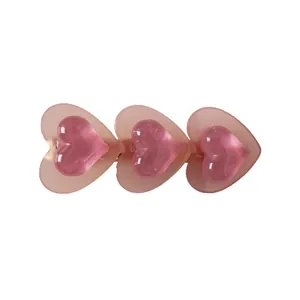 Barrette à cheveux rose avec trois cœurs superposés en résine pour femmes et filles