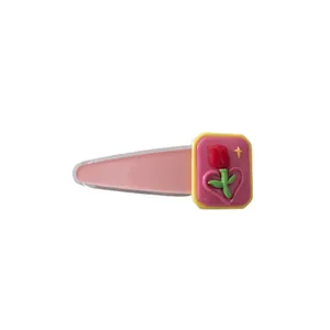 Schattige roze haarspeld met bloemen en hartjes reliëf voor meisjes en kinderstijl