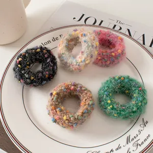 Lot de 5 chouchous en maille à pois colorés déclinés en diverses couleurs d'automne