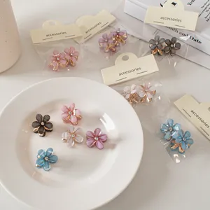 Dolci Mini Mollette per Capelli a Fiore Con Strass Accessori per Capelli in Metallo e Resina per Acconciature da Donna