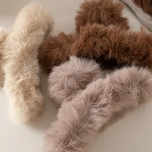 Grandi mollettoni per capelli in peluche sintetica in beige, marrone scuro e rosa antico