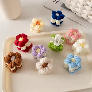 Pince à Cheveux Fleur en Fil de Laine Douce Mini Barrette Florale Mignonne pour Femmes Filles Enfants Accessoires de Mode Quotidienne
