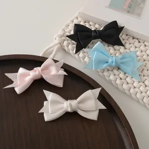 Barrettes à cheveux en satin double épaisseur en noir, bleu, rose et crème pour la coiffure