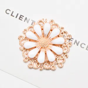 Pendenti a Forma di Margherita in Smalto Bianco Base in Lega Filigranata Accessori per Creazione Gioielli Floreali Fai da Te Mollette Spille Copricapo