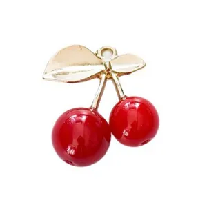 Pendentif cerise rouge avec feuilles dorées pour bijoux DIY et porte-clés élégants