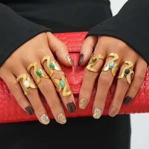 Set van 6 boho roestvrijstalen goudkleurige ringen met kleurrijke edelsteen inleg