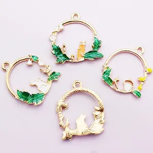 Goldfarbene Emaille-Tieranhänger mit Hasen und Eichhörnchen für DIY-Schmuck-Zubehör