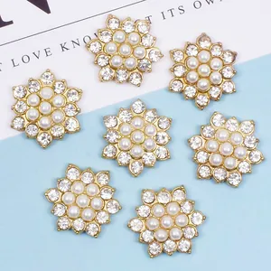 Goldene Blumen-Perlenknöpfe mit glänzenden Strasssteinen für DIY Haarschmuck und Schmuck