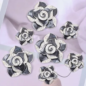 Emaille Kamelie Blume DIY Legierung Anhänger Mit Strass Für Schmuckherstellung Haarschmuck Handyhülle Dekoration Elegante Blumige Fundstücke