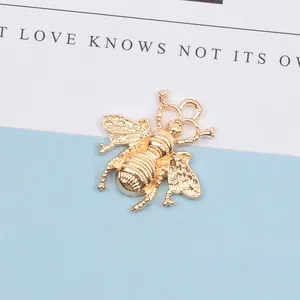 Goldener Bienenanhänger aus Legierung mit hohlen Flügeln für DIY-Schmuckherstellung